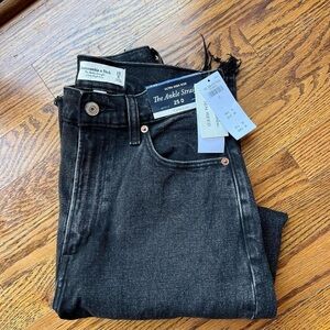 Abercrombie Ankle Straight Curve Love Black Jeans | New With Tags